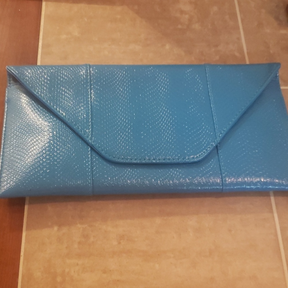 Blue clutch